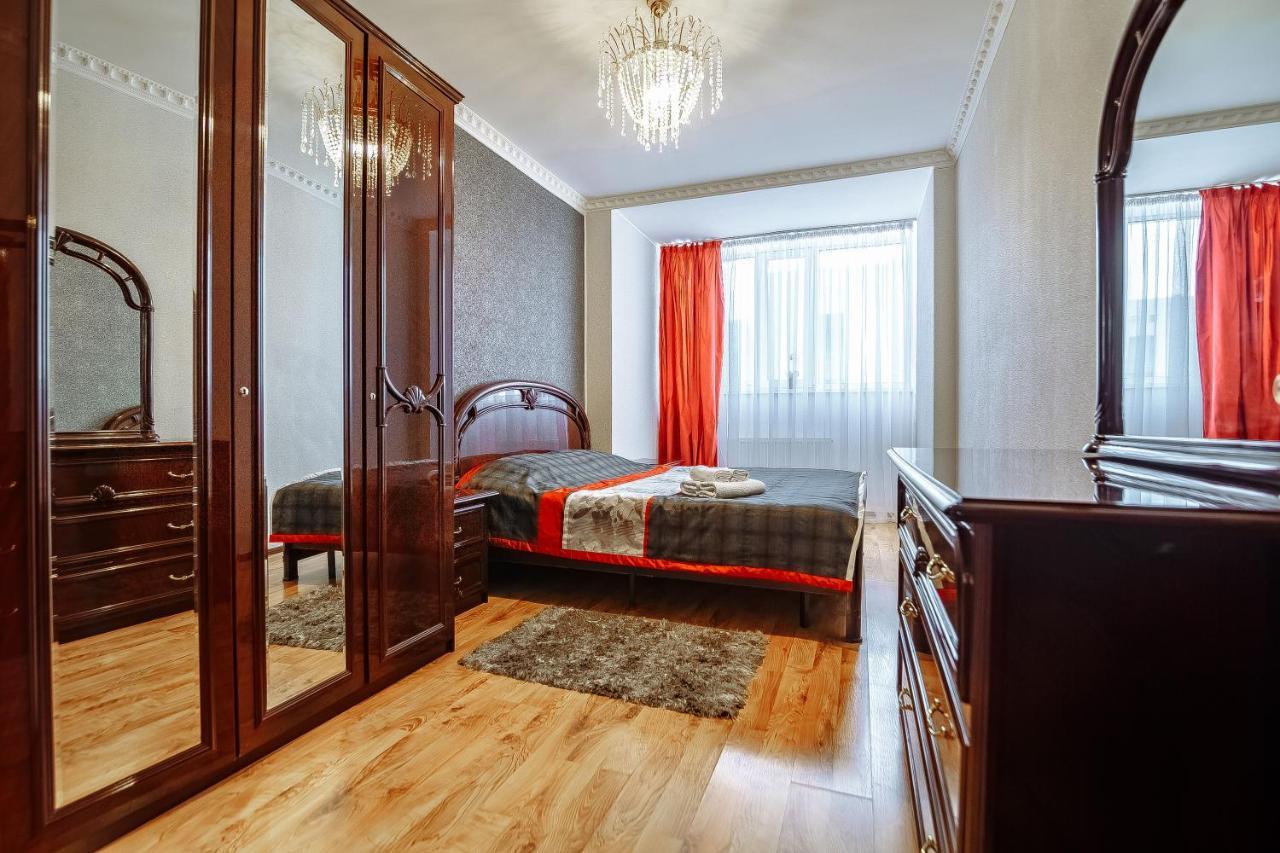 Two Bedroom Apartment On Syganak Street 64-1 อัสตานา ภายนอก รูปภาพ
